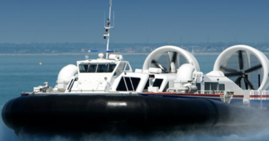 new-hovercraft-service-to-offer-30-minute-trips-between-toronto-and-niagara-–-storeys