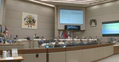 calgary-city-councillor-to-table-motion-regarding-anti-abortion-images-on-door-to-door-pamphlets-–-global-news