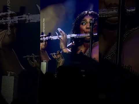 Lizzo plays Jame Madison's never-used crystal flute at D.C. concert | USA TODAY #Shorts