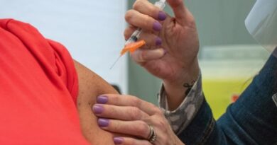 health-canada-approves-pfizer’s-new-bivalent-covid-19-vaccine-–-cbc-news