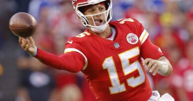 mahomes-goes-to-the-dogs-and-bills-get-the-cover-–-toronto-sun
