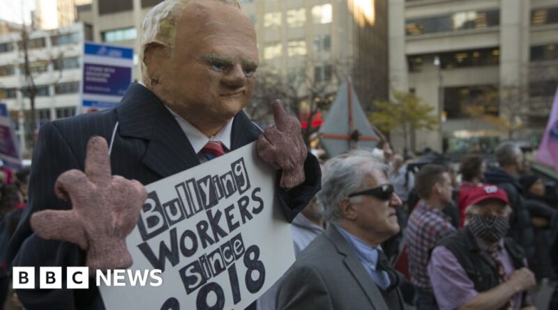 canada:-ontario-could-fine-striking-teachers-c$4,000-a-day-–-bbc