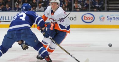 ny-islanders-end-road-trip-by-defeating-toronto-maple-leafs-in-overtime-3-2-–-eyes-on-isles