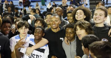 olympic-champion-andre-de-grasse-brings-back-his-annual-holiday-…-–-toronto.com